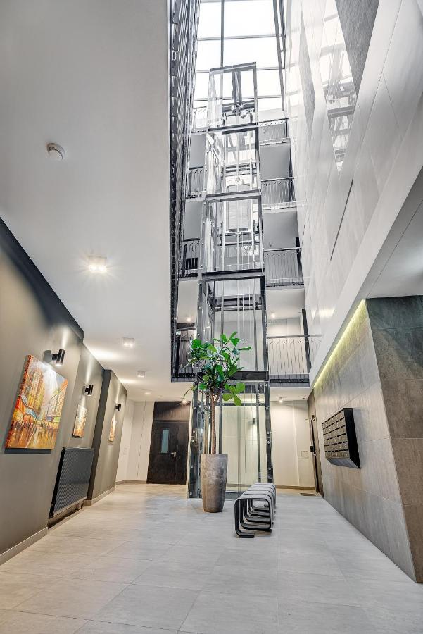 Happy Inn Presidential, Self Check-In, Parking In The Underground Garage VNO Exteriér fotografie