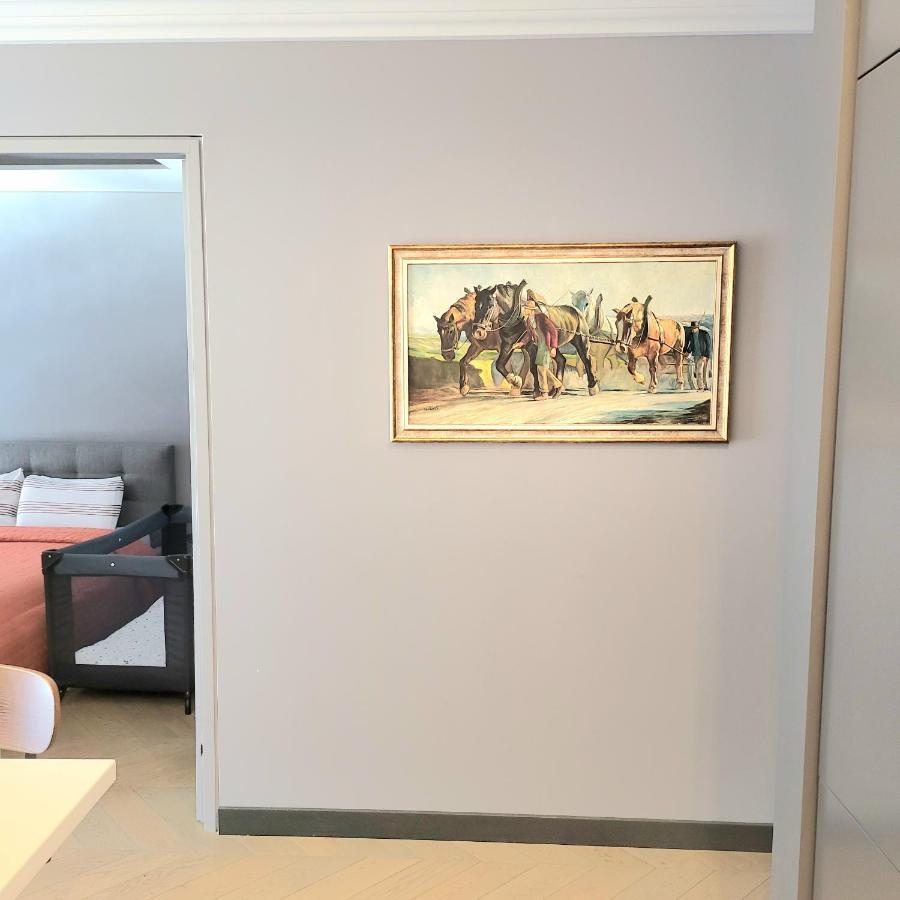 Happy Inn Presidential, Self Check-In, Parking In The Underground Garage VNO Exteriér fotografie