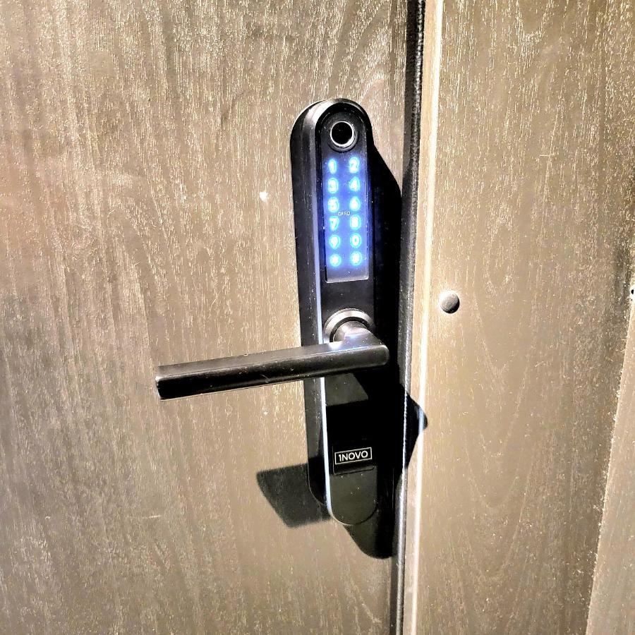 Happy Inn Presidential, Self Check-In, Parking In The Underground Garage VNO Exteriér fotografie
