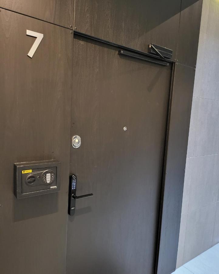 Happy Inn Presidential, Self Check-In, Parking In The Underground Garage VNO Exteriér fotografie