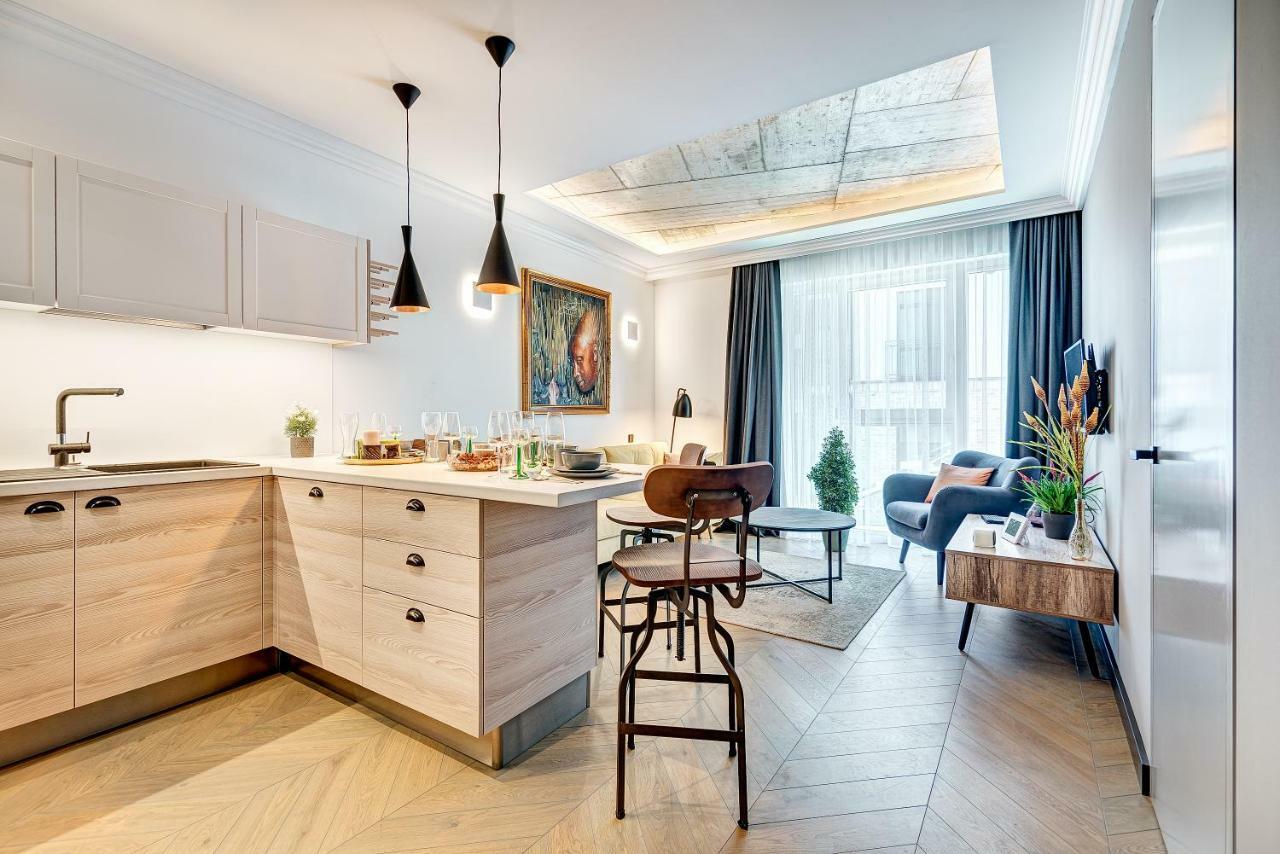 Happy Inn Presidential, Self Check-In, Parking In The Underground Garage VNO Exteriér fotografie